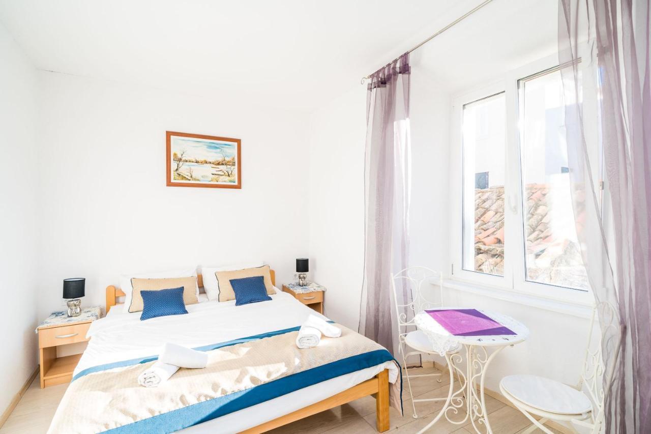 Deluxe Rooms With A Terrace View At Old City Gate Дубровник Екстер'єр фото