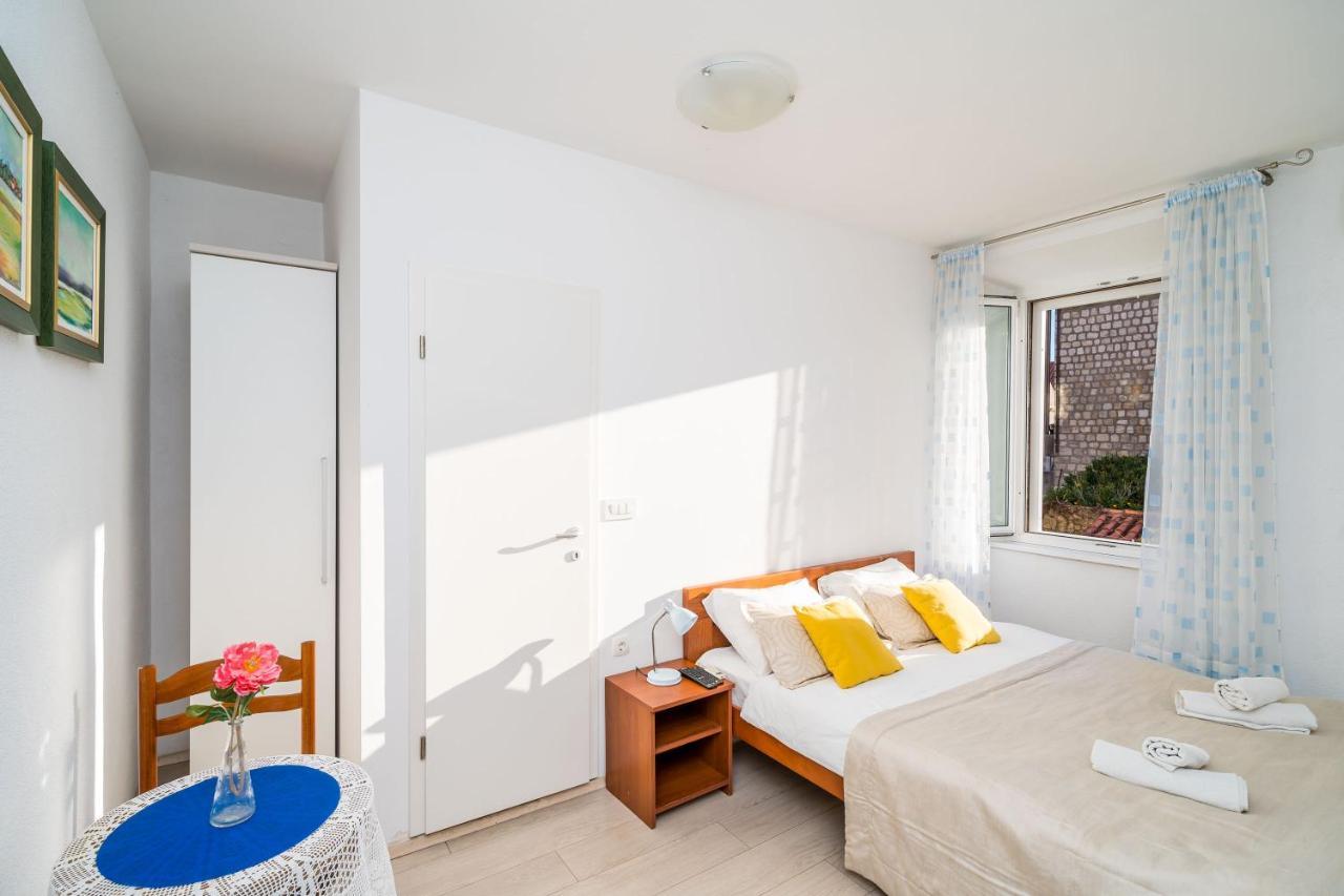 Deluxe Rooms With A Terrace View At Old City Gate Дубровник Екстер'єр фото