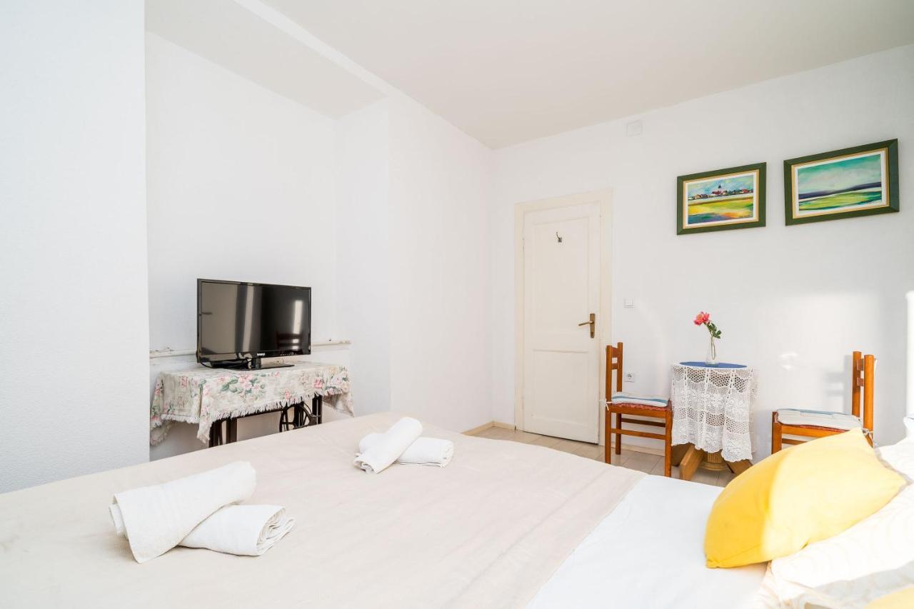 Deluxe Rooms With A Terrace View At Old City Gate Дубровник Екстер'єр фото