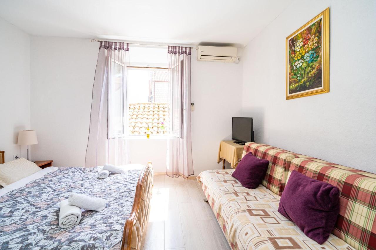 Deluxe Rooms With A Terrace View At Old City Gate Дубровник Екстер'єр фото
