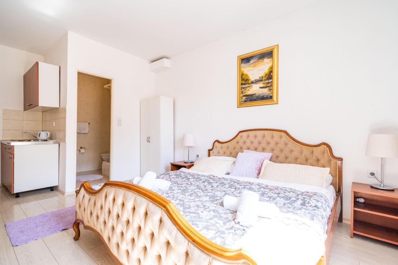 Deluxe Rooms With A Terrace View At Old City Gate Дубровник Екстер'єр фото